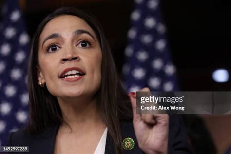 5,789 Alexandria Ocasio Cortez Photos & High